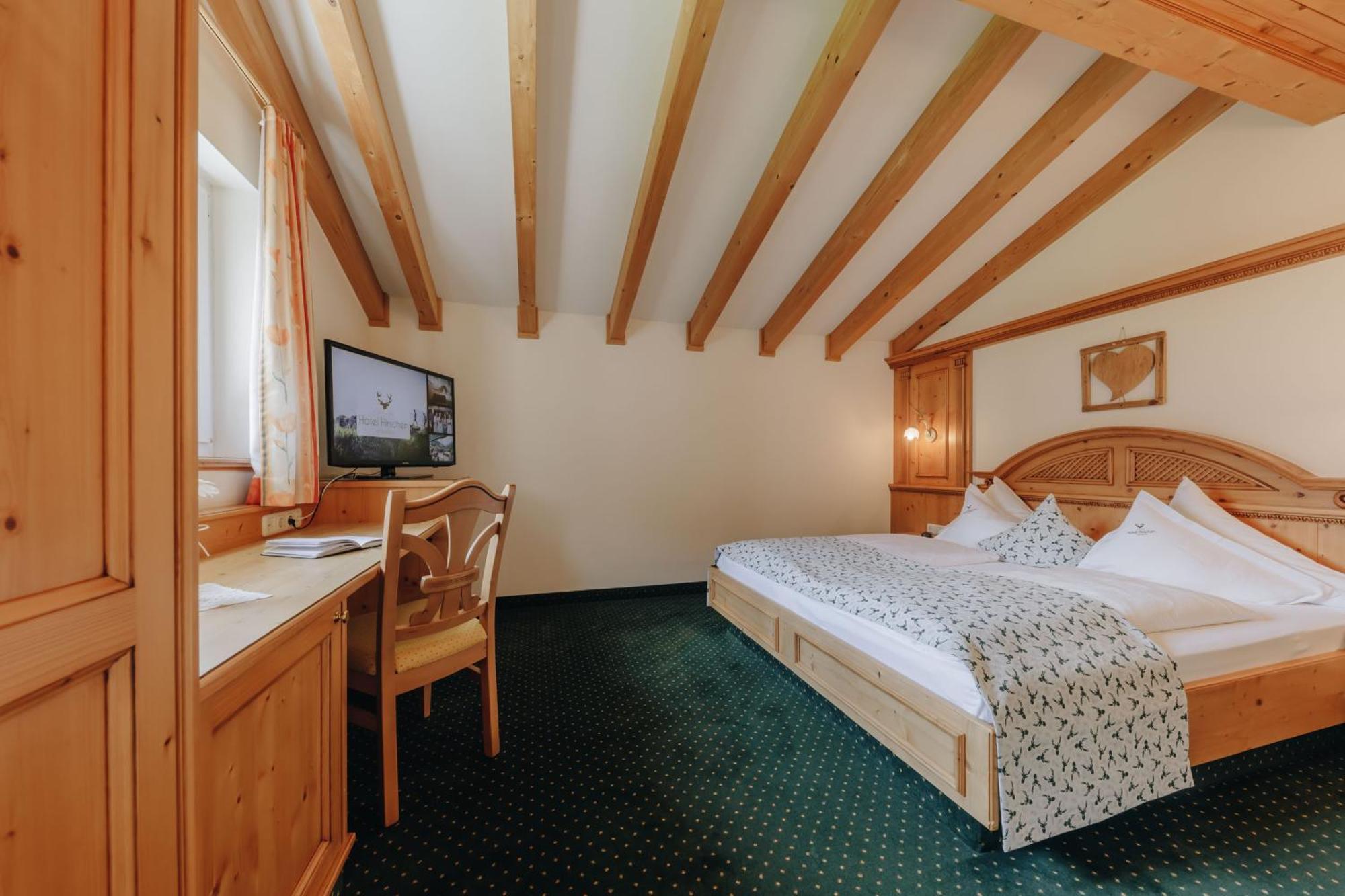 Hotel Hirschen Silbertal Bagian luar foto